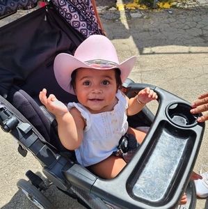 Meet your Posher, Gregorio